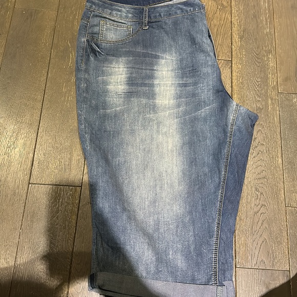 New with Tags 🌞Ashley Stewart Crop Pants - Picture 10 of 10